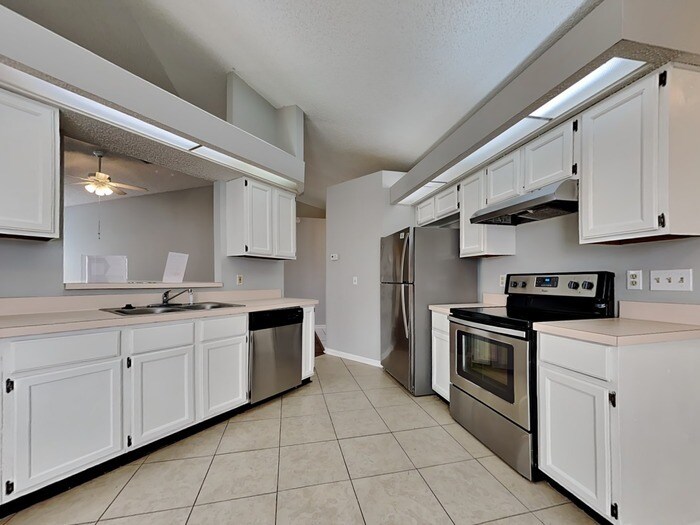 Building Photo - 315 Springfield Ct