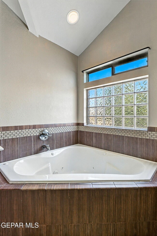 Building Photo - 5052 Silver Cholla Dr