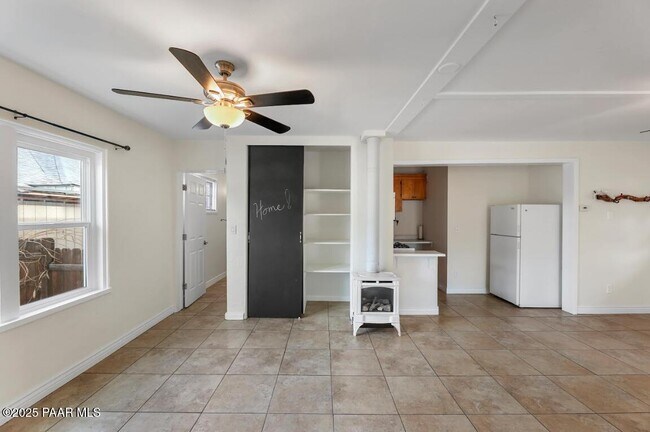 Building Photo - 140 Garden St