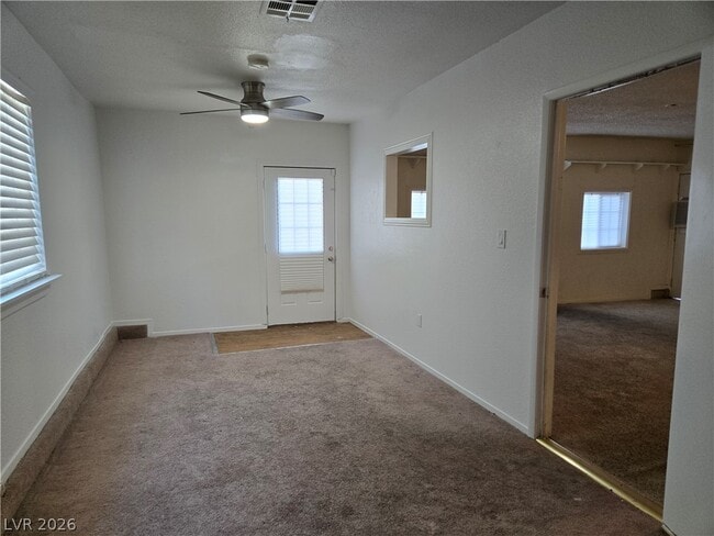 Building Photo - 5945 N El Capitan Way