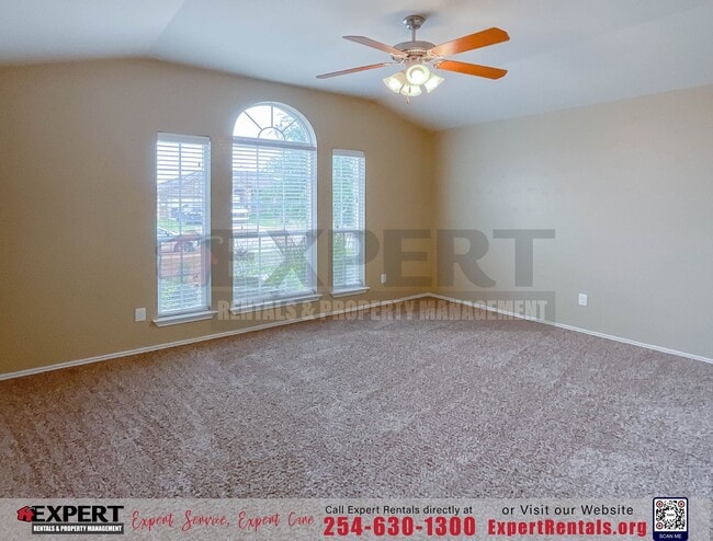 Building Photo - Enchanting 4-bedroom, 2-bathroom home nestled in Splawn Ranch!