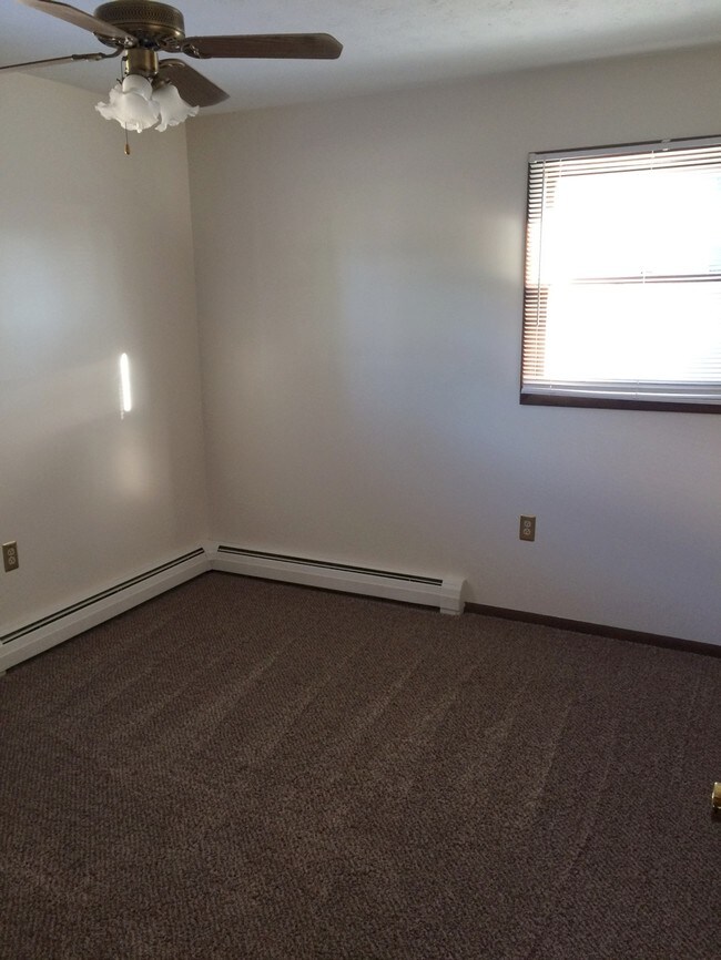 Bedroom - 862 Cook Ave