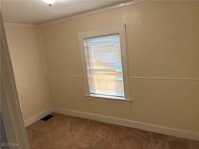 Building Photo - 3653 W 46th St