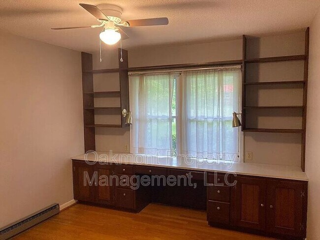 Building Photo - 291 Channing Dr