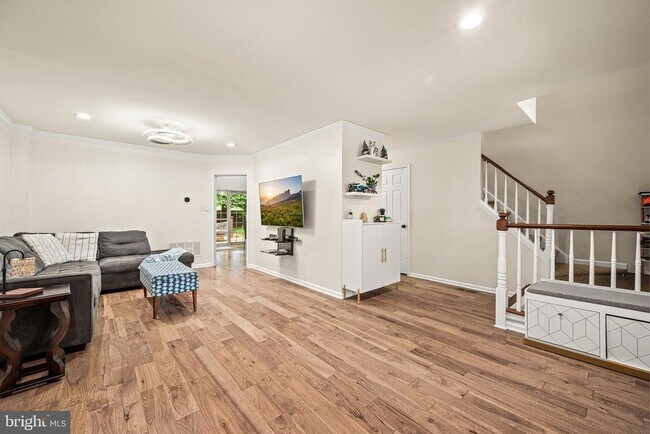 Building Photo - 705 Shippen Dr