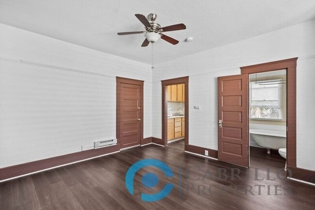 Building Photo - 2203 Broadway