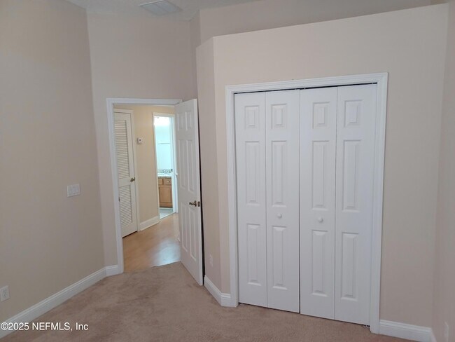 Building Photo - 4463 Ecton Ln E