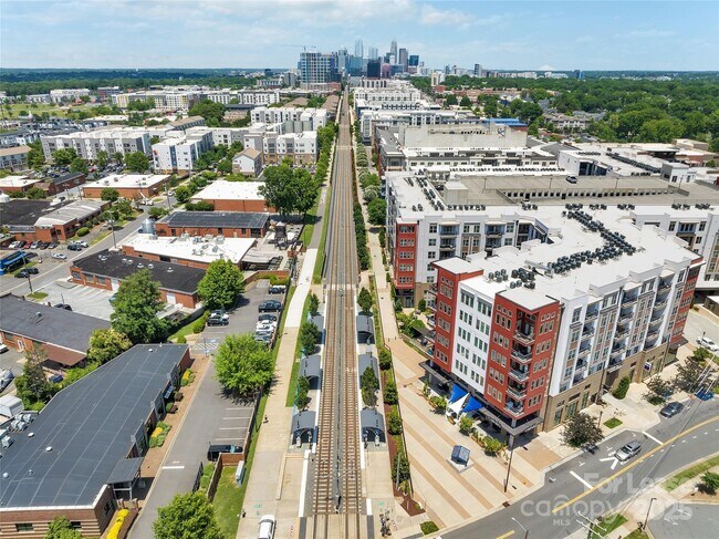 Building Photo - 3000 South Blvd