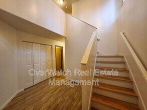 Building Photo - 4041 Lunar Dr