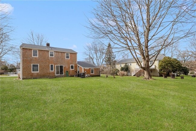 Building Photo - 4 Longmeadow Ave