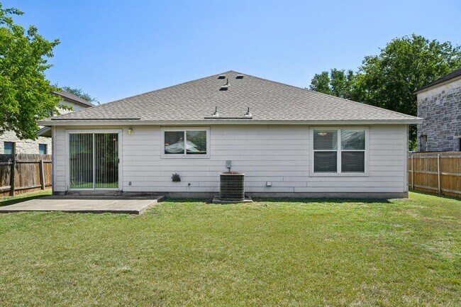 Building Photo - 209 Cottontail Dr