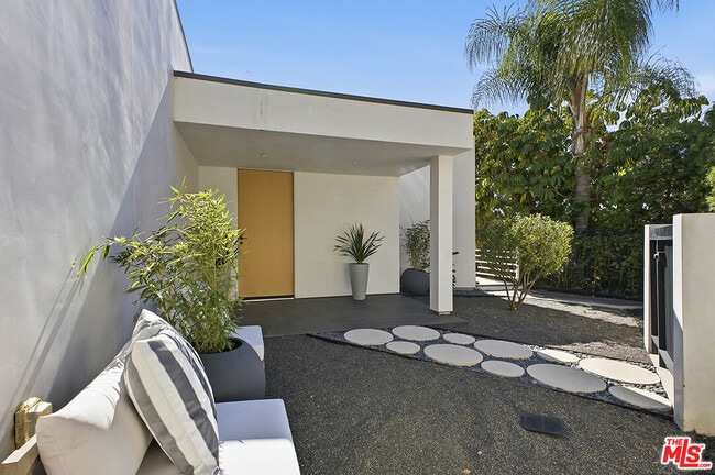 Building Photo - 6390 Quebec Dr