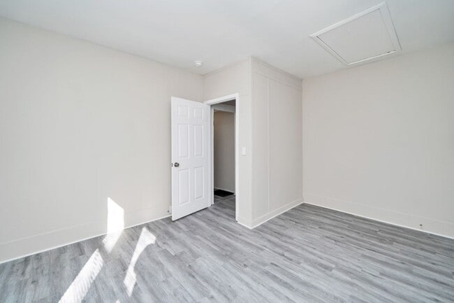 Building Photo - STUNNINGLY REMODELED • SUPER SPACIOUS • WON’T LAST LONG!