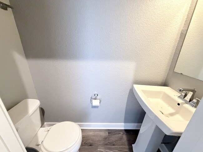 Building Photo - 221 Brittlebrush Dr