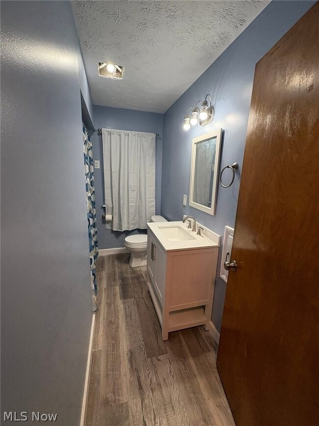 Building Photo - 509 W 24th St