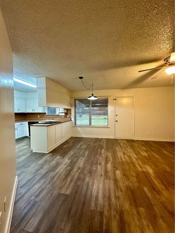 Building Photo - 217 Rhoades St