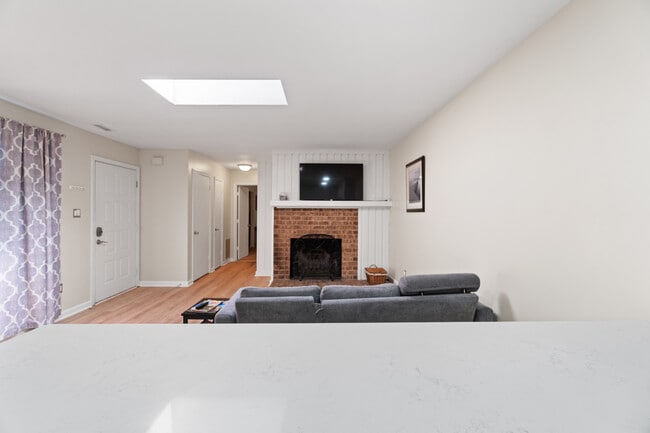 Building Photo - 1611 Ocean Bay Dr