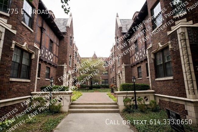 Building Photo - Broadway Apartments