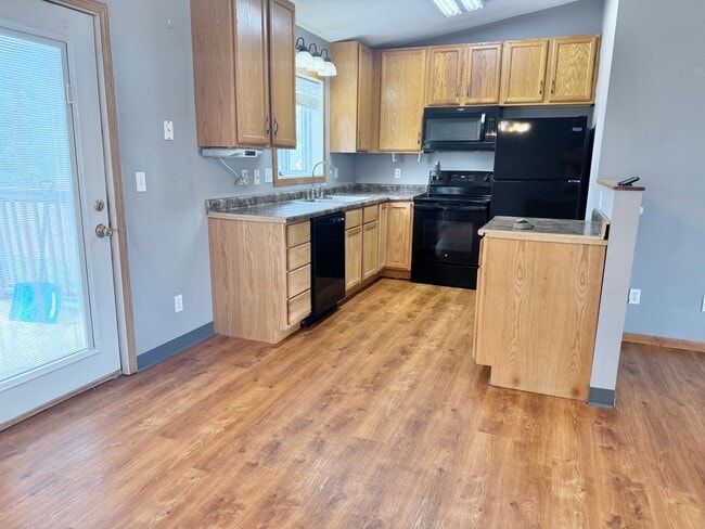 Primary Photo - 5141 7th Ln S