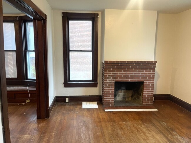 Building Photo - 2-story duplex | 4 bedrooms and 2 full bathrooms