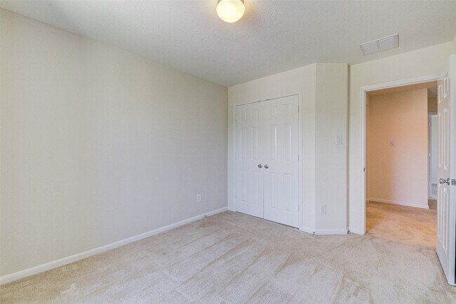 Building Photo - 15623 Hanover Breeze Ln