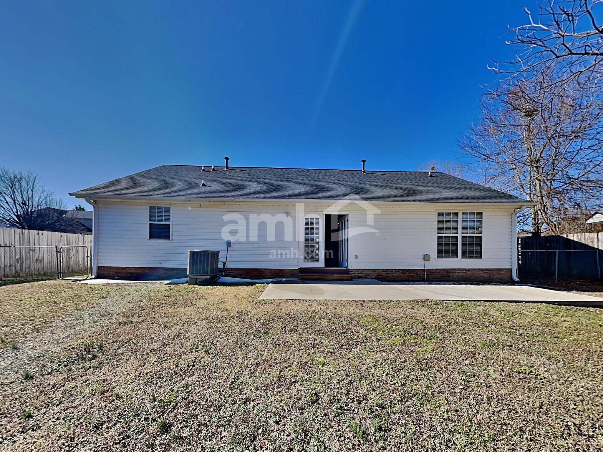 Building Photo - 209 Jones Rd