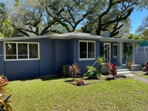 Building Photo - 2338 SW 17th Ave