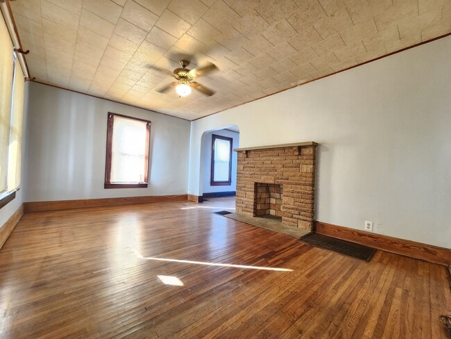 Building Photo - 183 N Wayne Ave