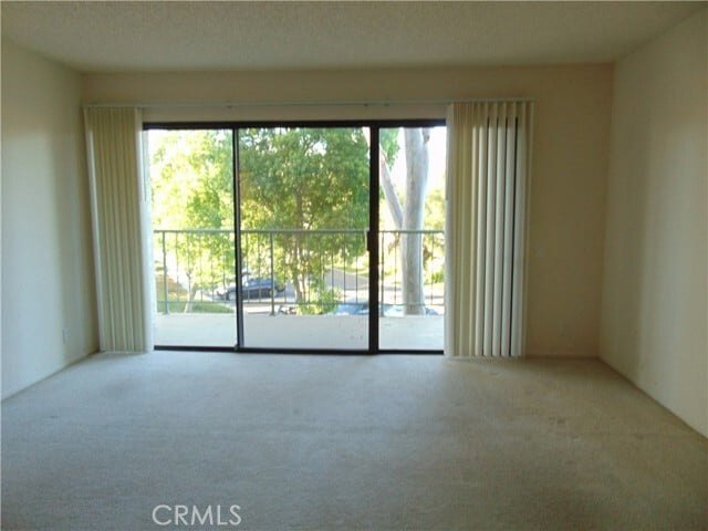 Building Photo - 2203 Apricot Dr