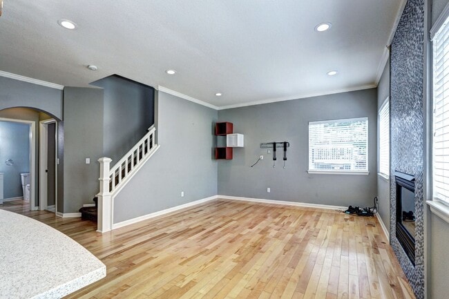 Building Photo - Location! Park Vista in Northglenn 3bed/2....