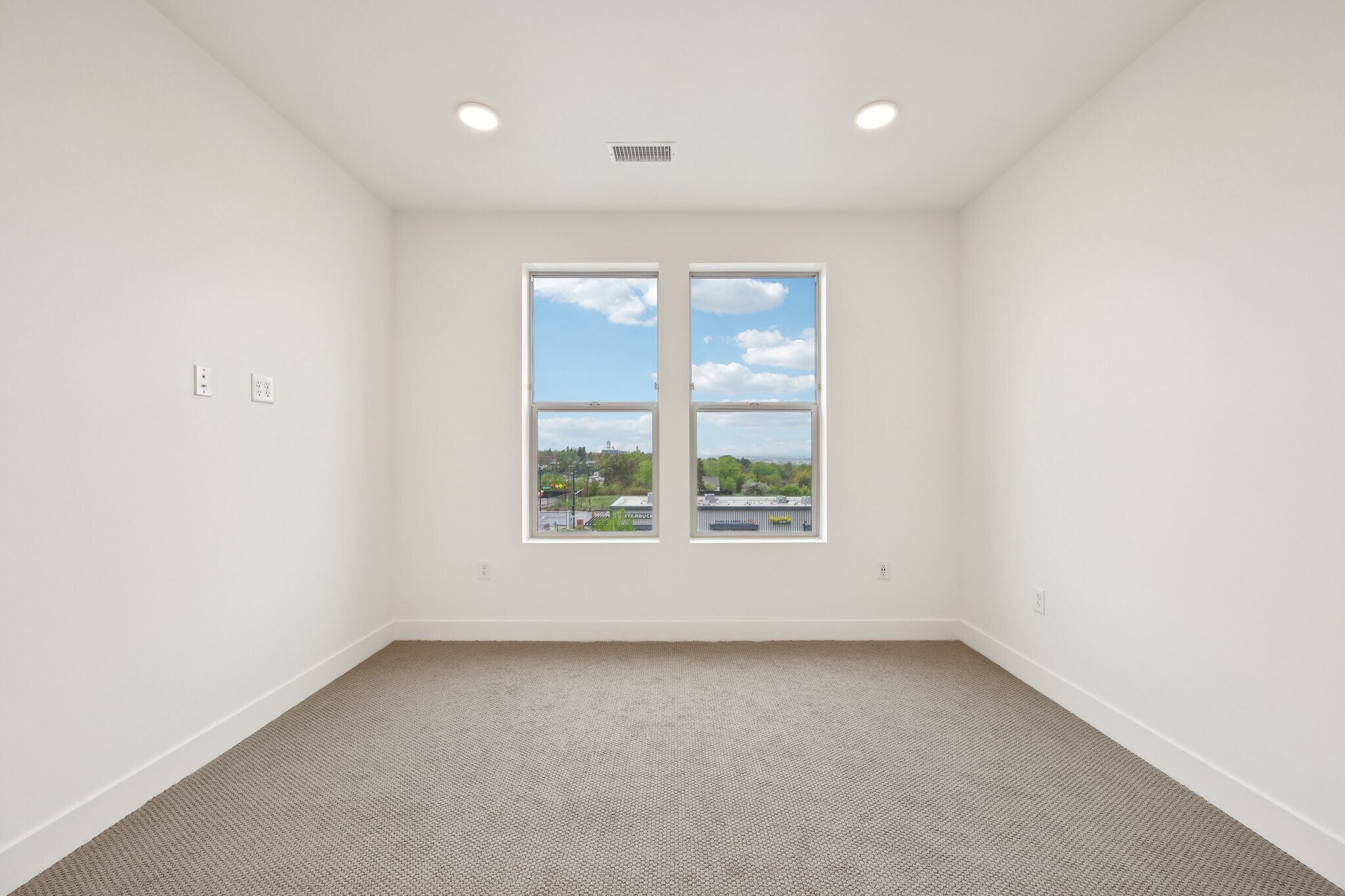 Building Photo - 2899 W 52nd Ave