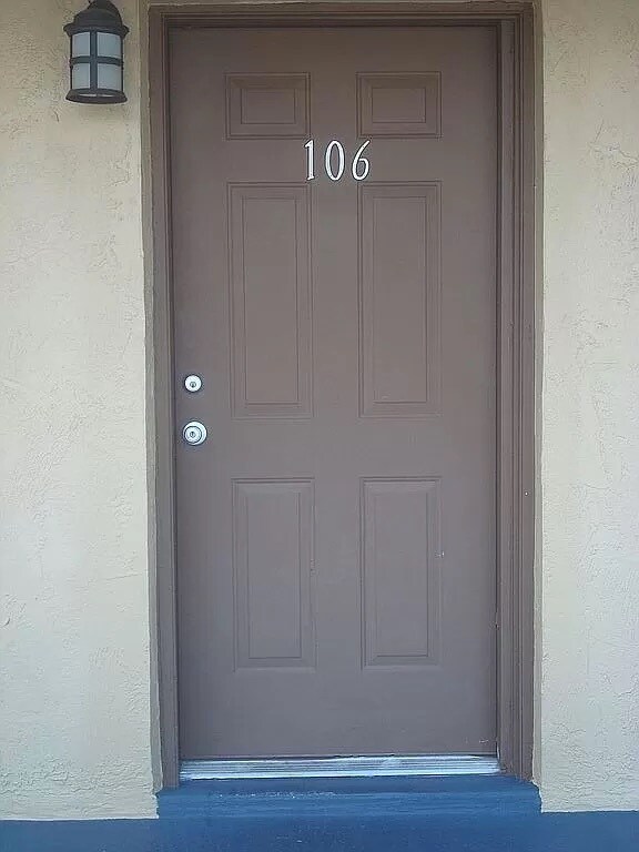 Front Door - 415 N Halifax Ave