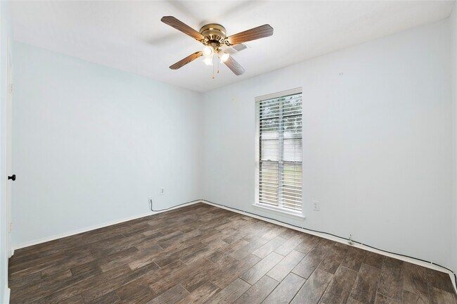 Building Photo - 503 Bellmar Ln