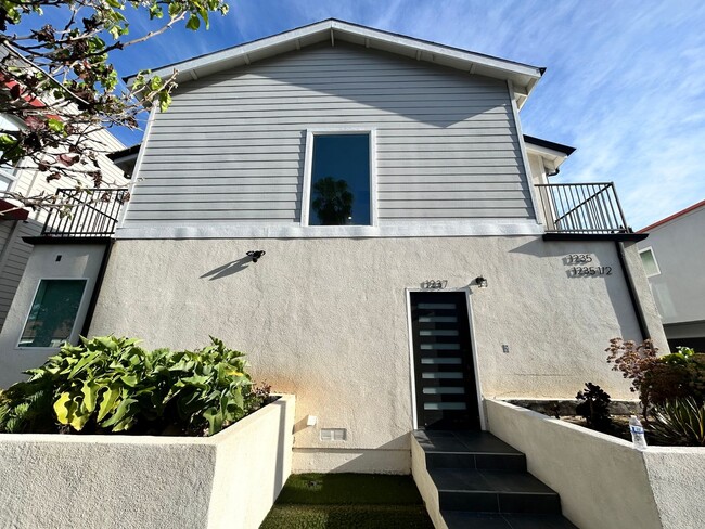 Building Photo - 1235 W 37th Pl