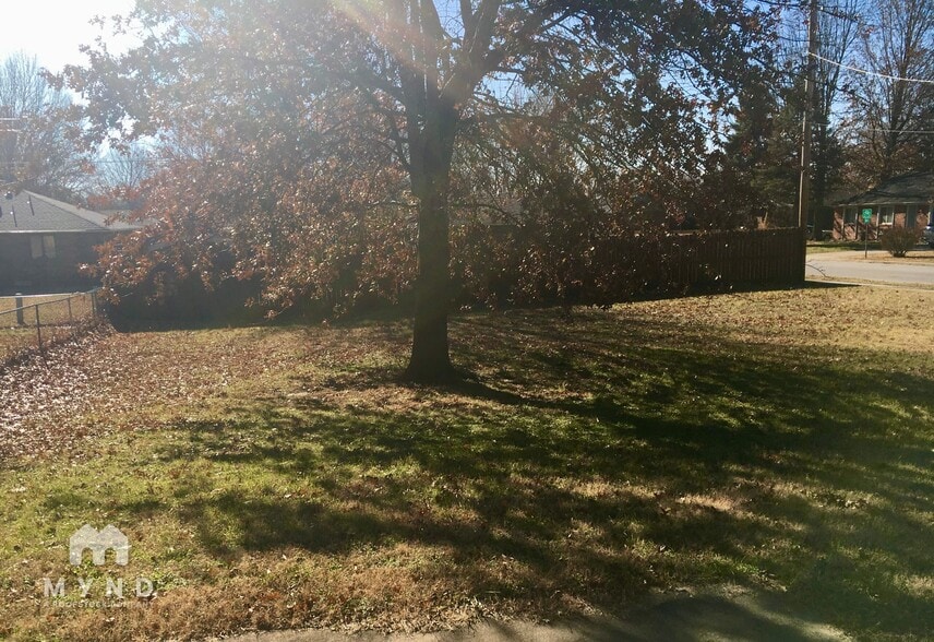 Building Photo - 1038 W Cherokee St