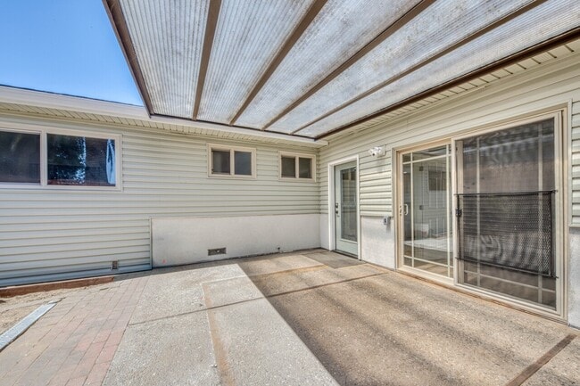 Building Photo - 3052 Eddy Cir