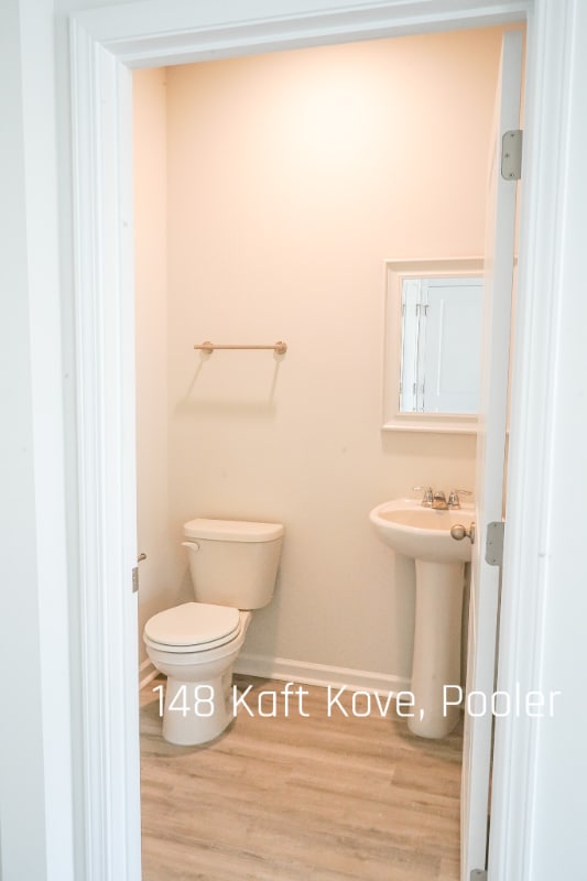 Building Photo - 148 Kraft Kove