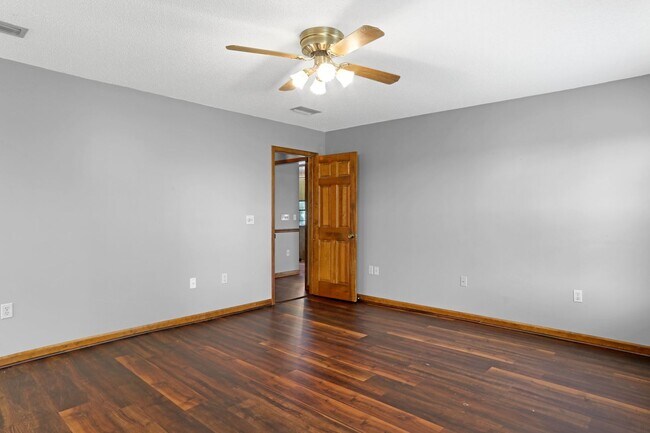 Building Photo - 3bd 2ba Home for Rent on Empire Rd