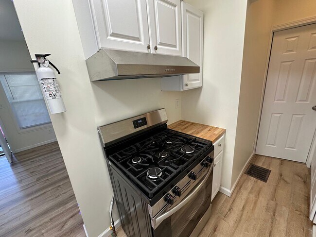 Building Photo - 119 Shields Rd