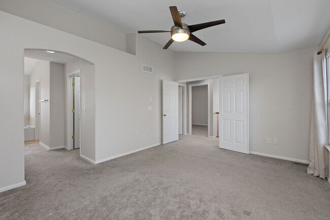 Building Photo - Beautiful 4 bedroom in Observatory Village