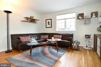 Building Photo - 854 N Liberty St