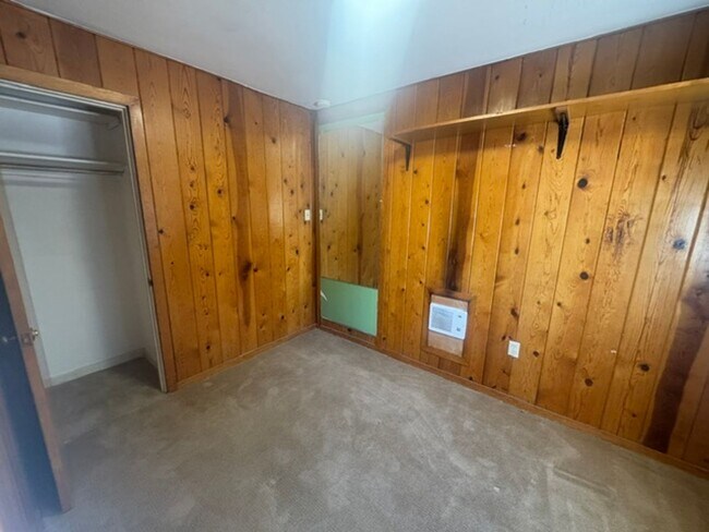 Building Photo - 603 Dartmouth Dr NE