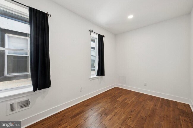 Building Photo - 2518 Carpenter St