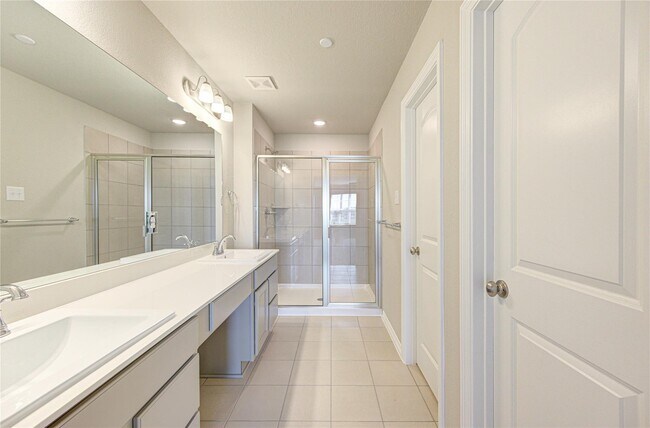 Building Photo - 8006 Scanlan Trce