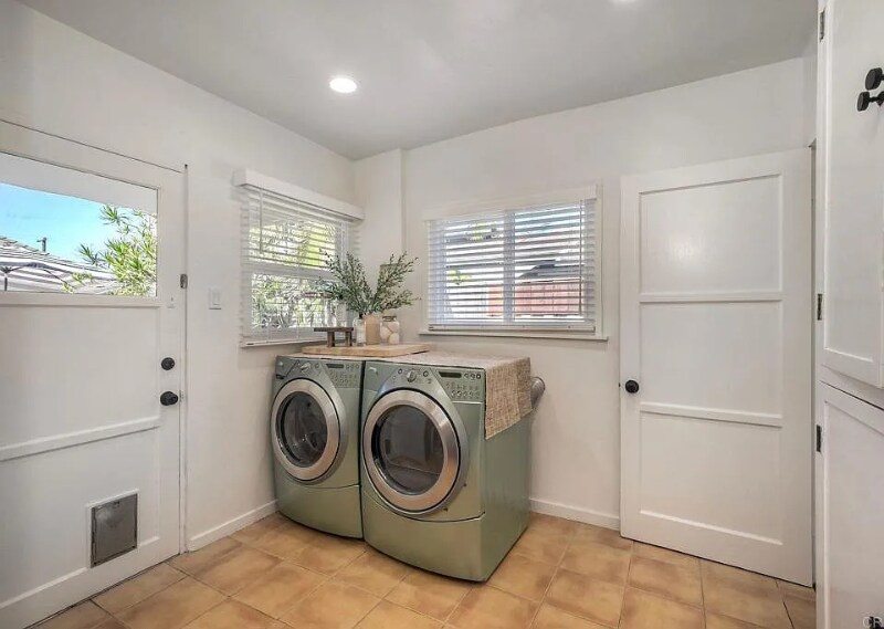 Building Photo - 1831 S Horne St