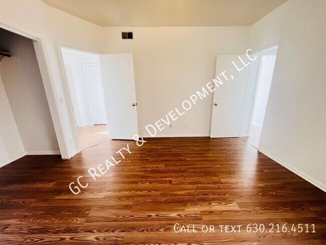 Building Photo - 6124 S Whipple St