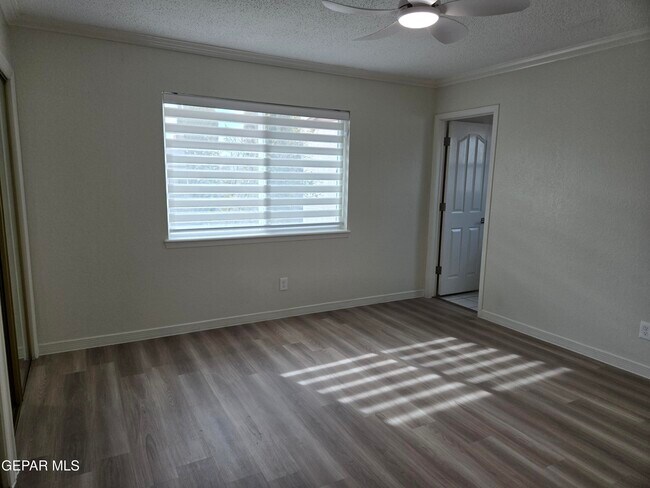 Building Photo - 11188 Shoreline Dr