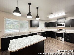 Building Photo - 814 Finale Ct