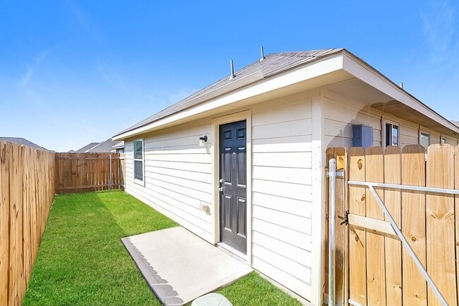 Building Photo - 18903 Brescia Ln