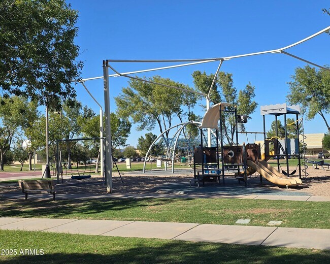 Building Photo - 4193 E Sandy Way